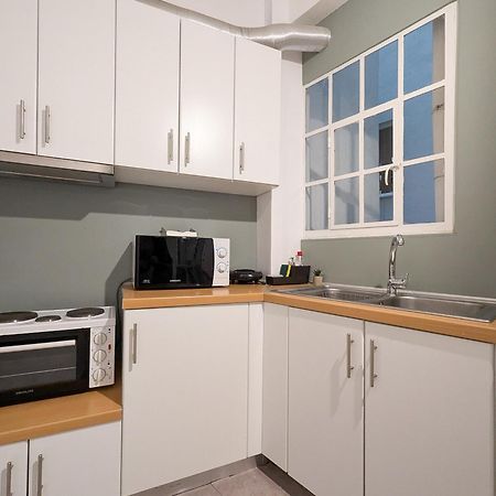 Spacious Apt For 5 Guests Next To Acropolis&Metro เอเธนส์ ภายนอก รูปภาพ