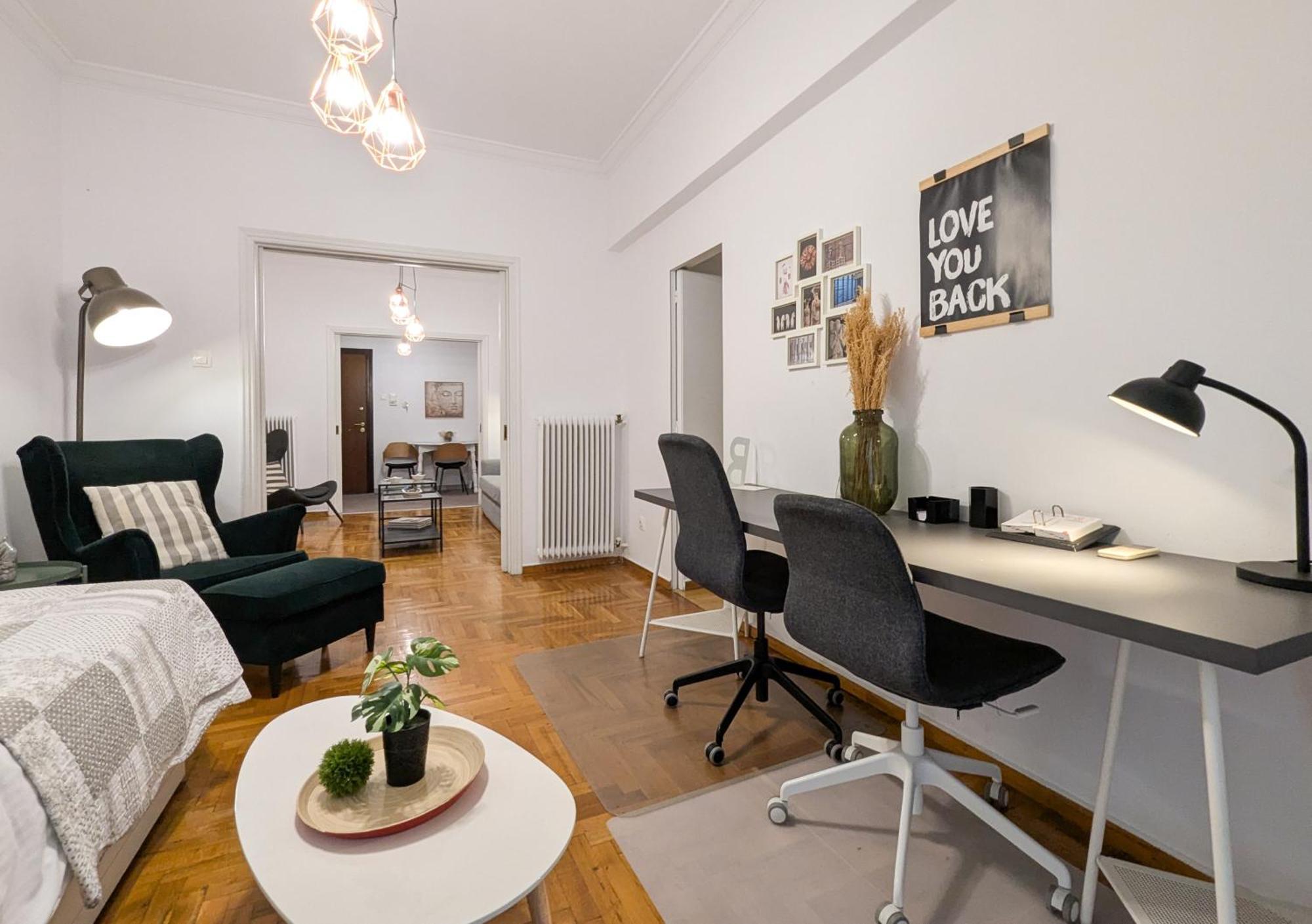 Spacious Apt For 5 Guests Next To Acropolis&Metro เอเธนส์ ภายนอก รูปภาพ